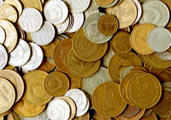 Серая дыра. Почему официальные зарплаты растут, а доходы россиян падают