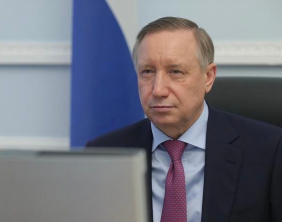 «Прямая линия» с Бегловым оказалась записью. На канале «Санкт-Петербург» ищут сотрудника, который «перепутал кнопки», и это вскрылось 