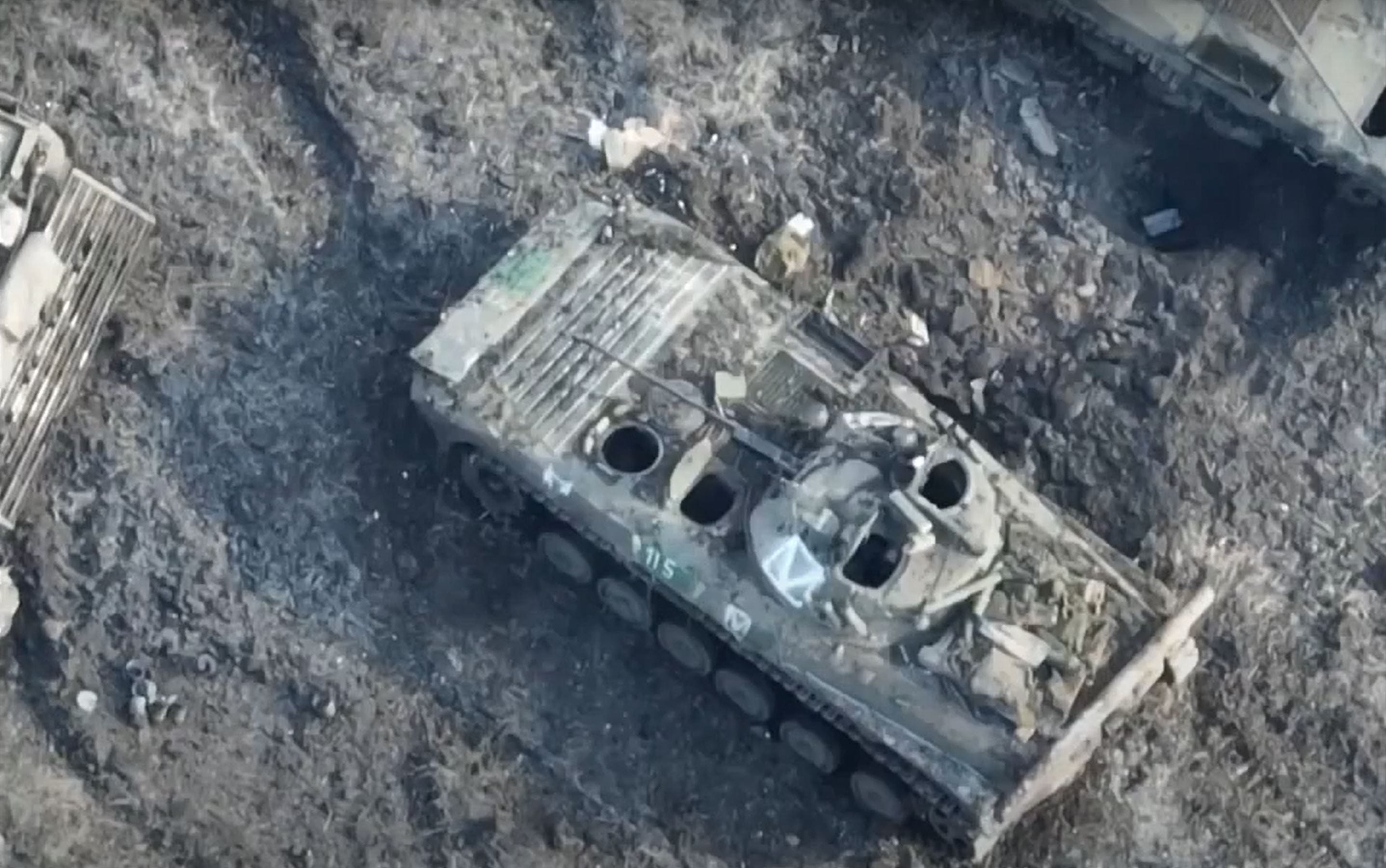 Под Угледаром разгромили российскую колонну из десятков танков и БМП 