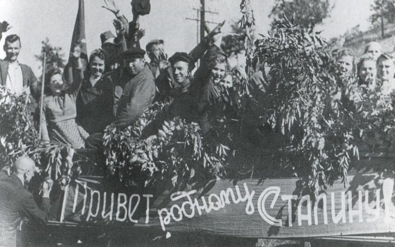 Вернуть и расстрелять. Как советская власть заманивала эмигрантов обратно и чем это для них кончалось