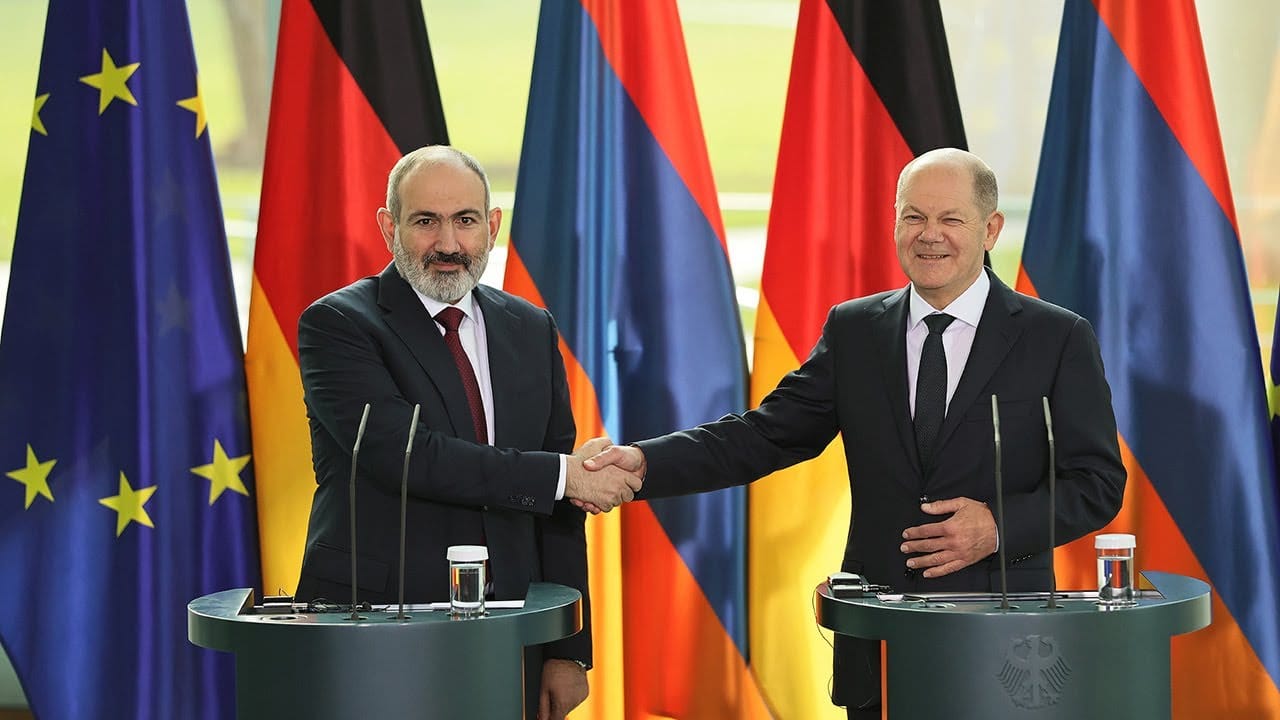 Армения перекрыла России каналы обхода санкций по требованию Германии — Hraparak