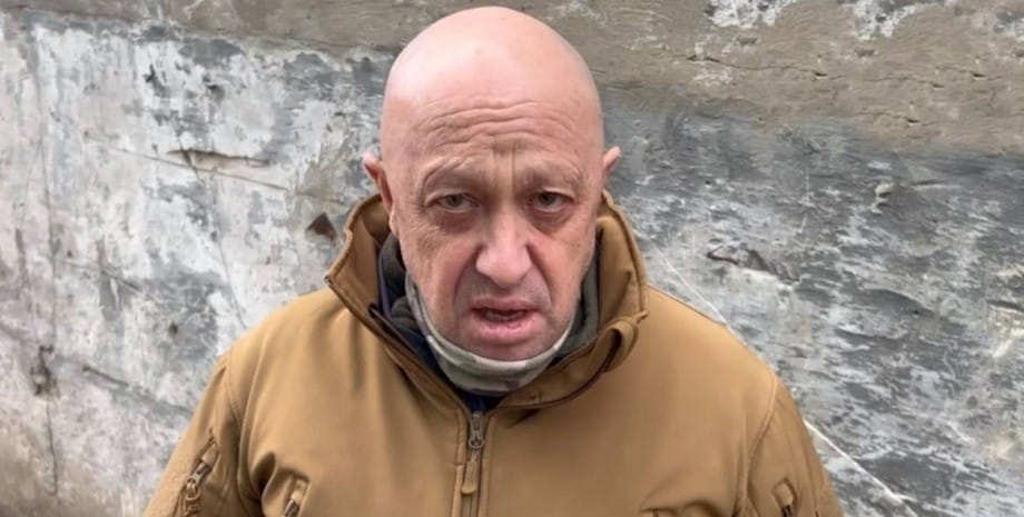 Пригожин заявил, что ЧВК Вагнера остается воевать в Бахмуте