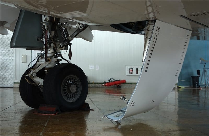  «Аэрофлот» отменил рейс Пхукет — Москва из-за повреждения створки шасси