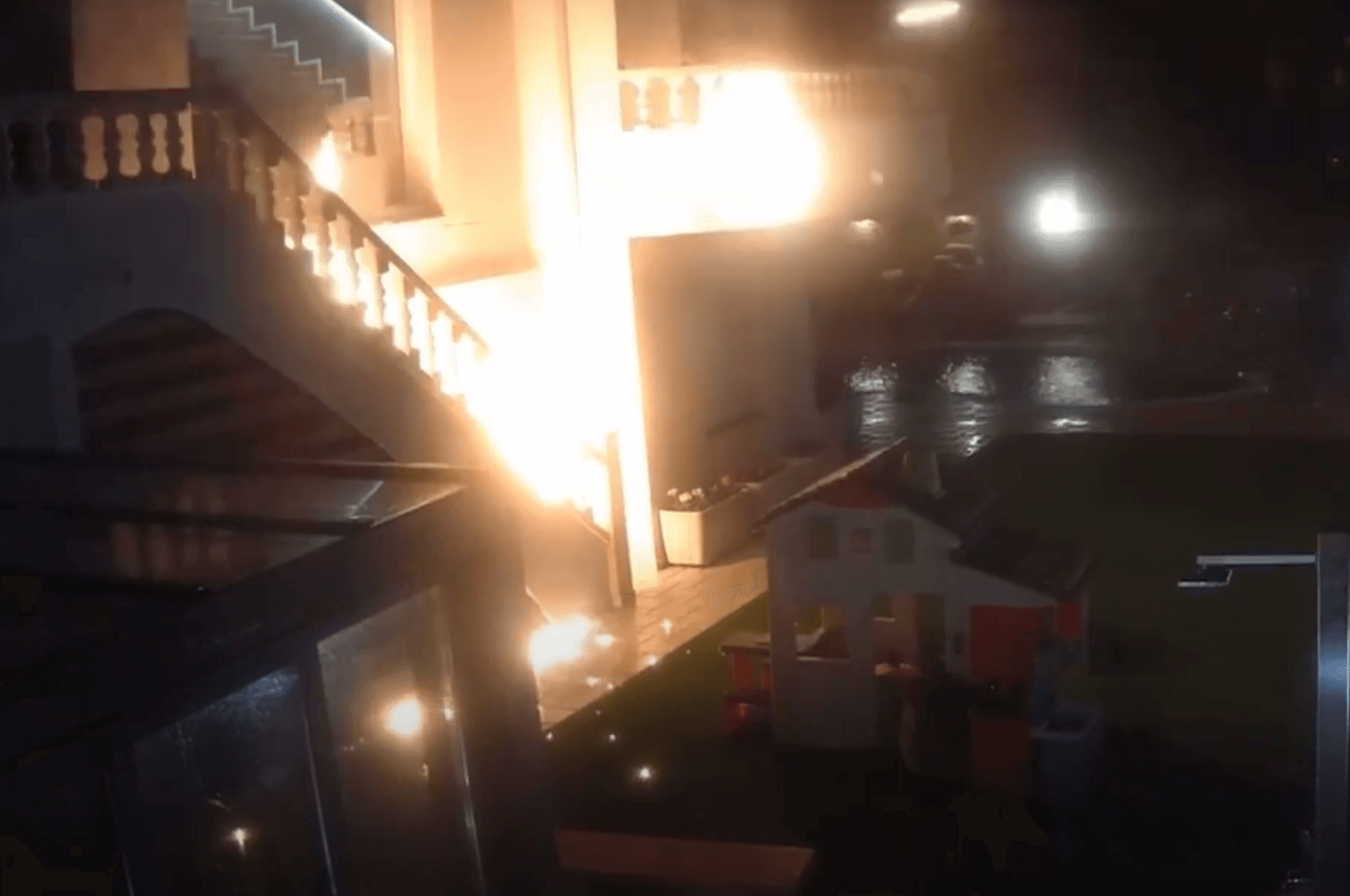 Дом Анатолия Шария в Испании закидали коктейлями Молотова