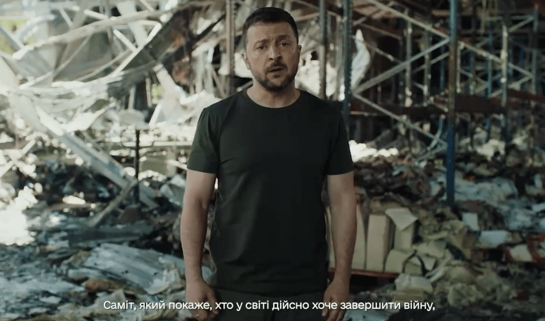 Зеленский пригласил глав США и Китая на «саммит мира» в Швейцарии. Президент записал обращение на руинах типографии в Харькове