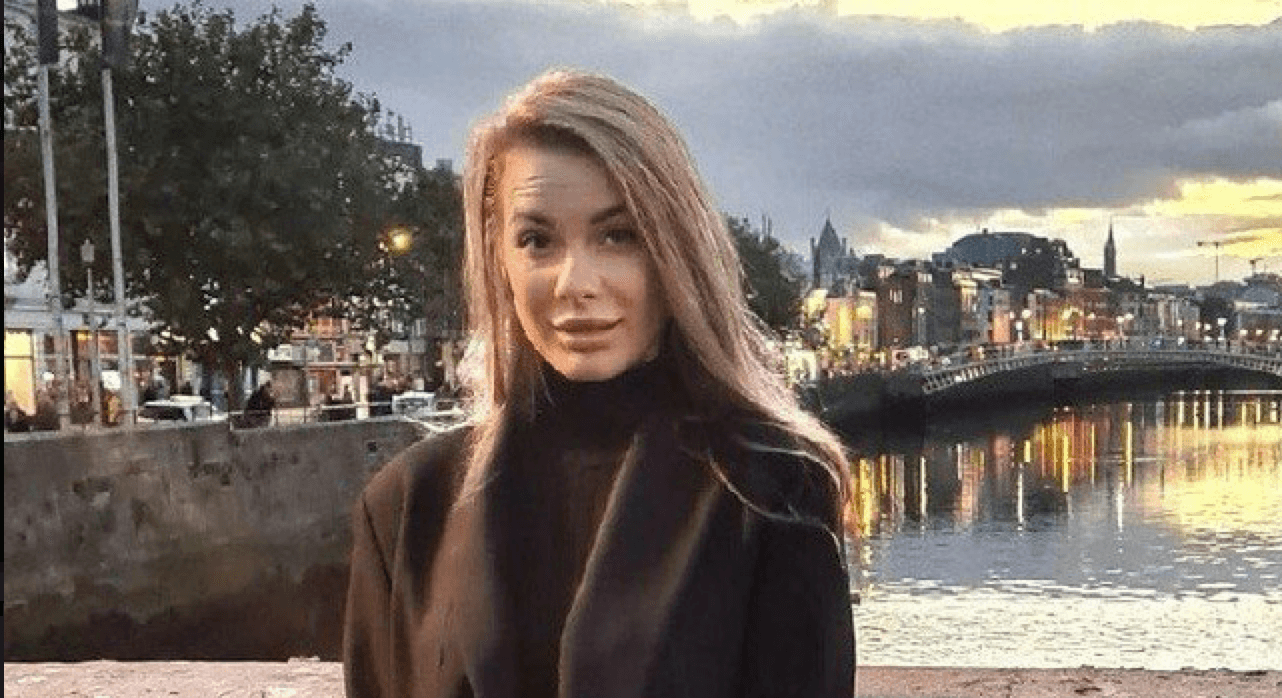 Приехавшую из Ирландии в Крым на похороны матери женщину ФСБ задержала по обвинению в «госизмене»