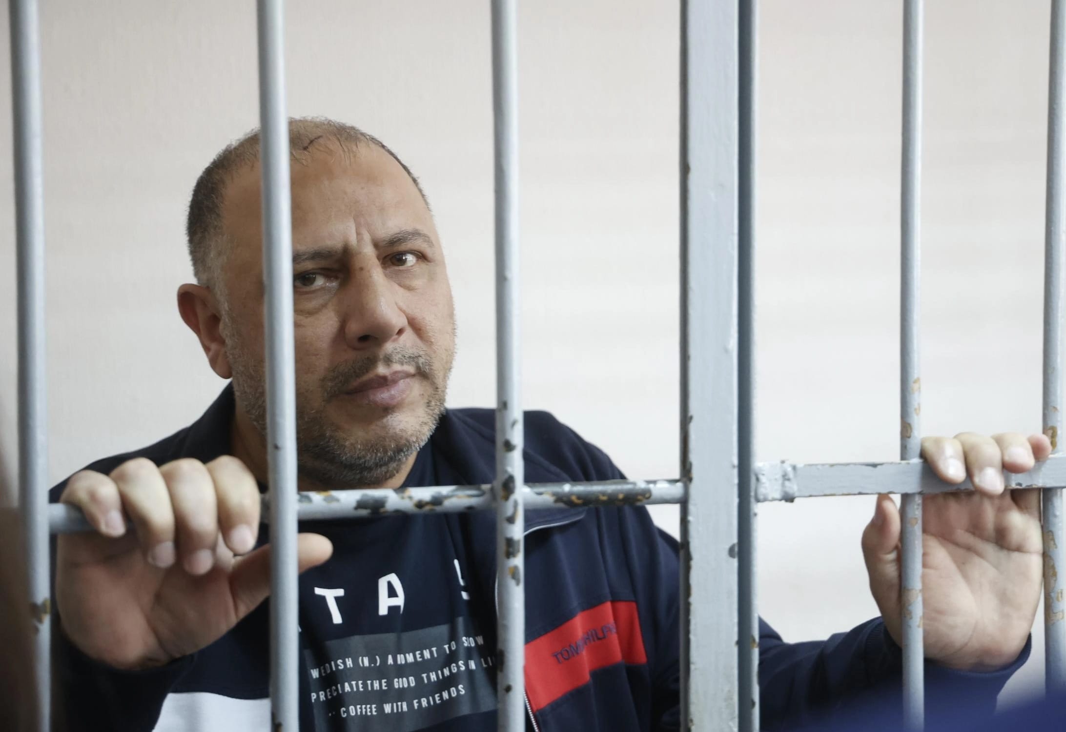 Задержанные в Екатеринбурге азербайджанцы были причастны к делу о массовом отравлении алкоголем в 2021 году — РИА «Новости»