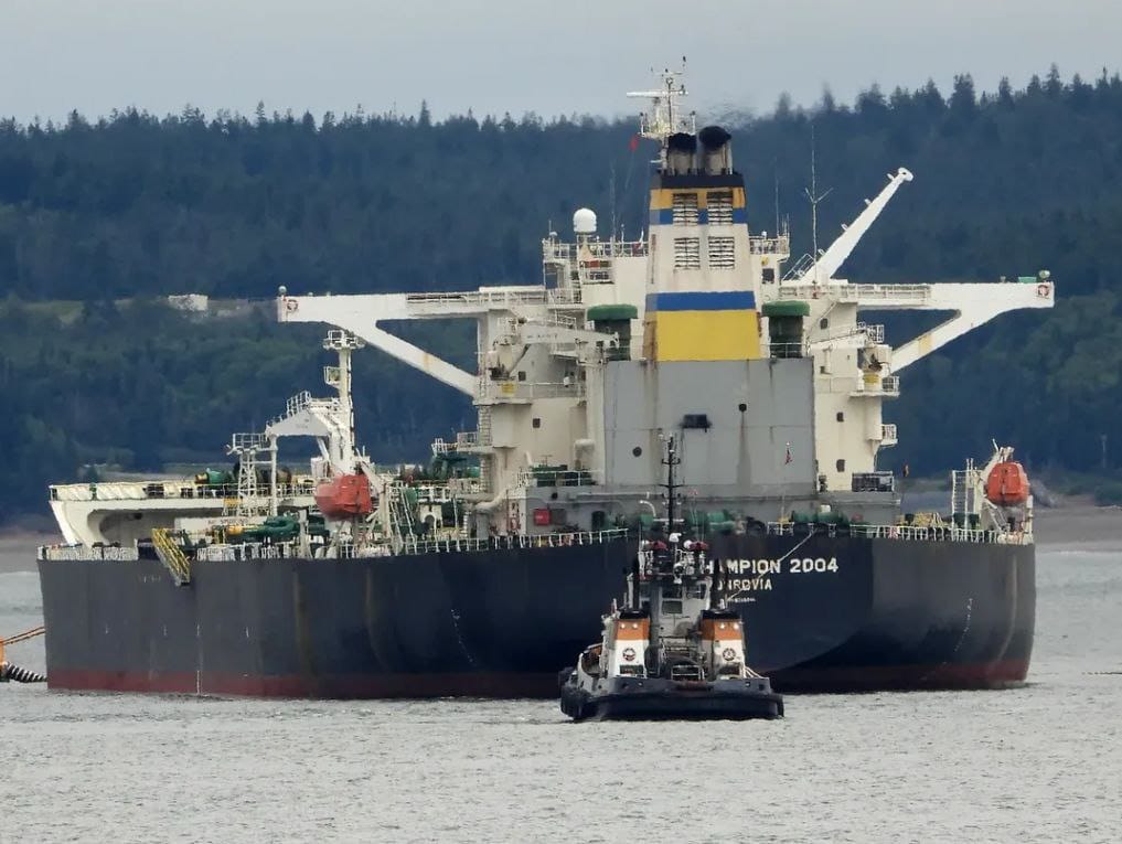 «Рыбарь»: Три БЭК атаковали танкер «теневого флота» Dashan к югу от Феодосии. Судно несколько часов находится без движения в этом районе 