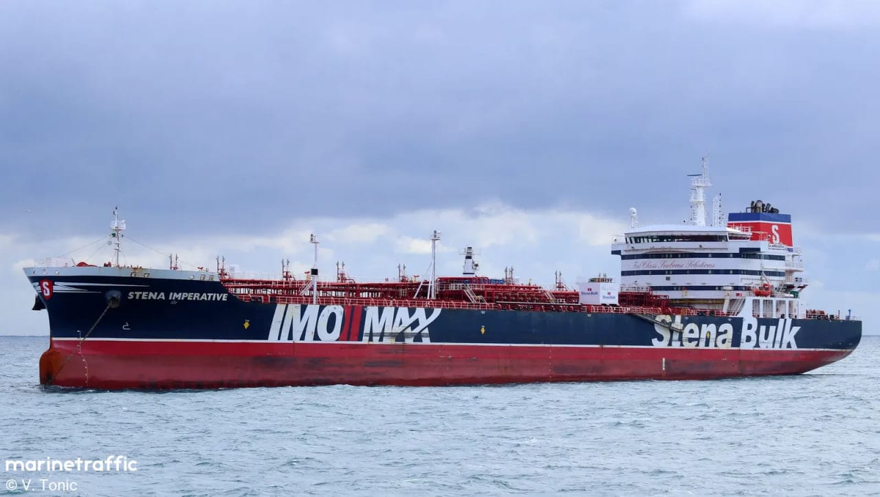 Танкер под американским флагом был атакован в порту Бахрейна — Reuters