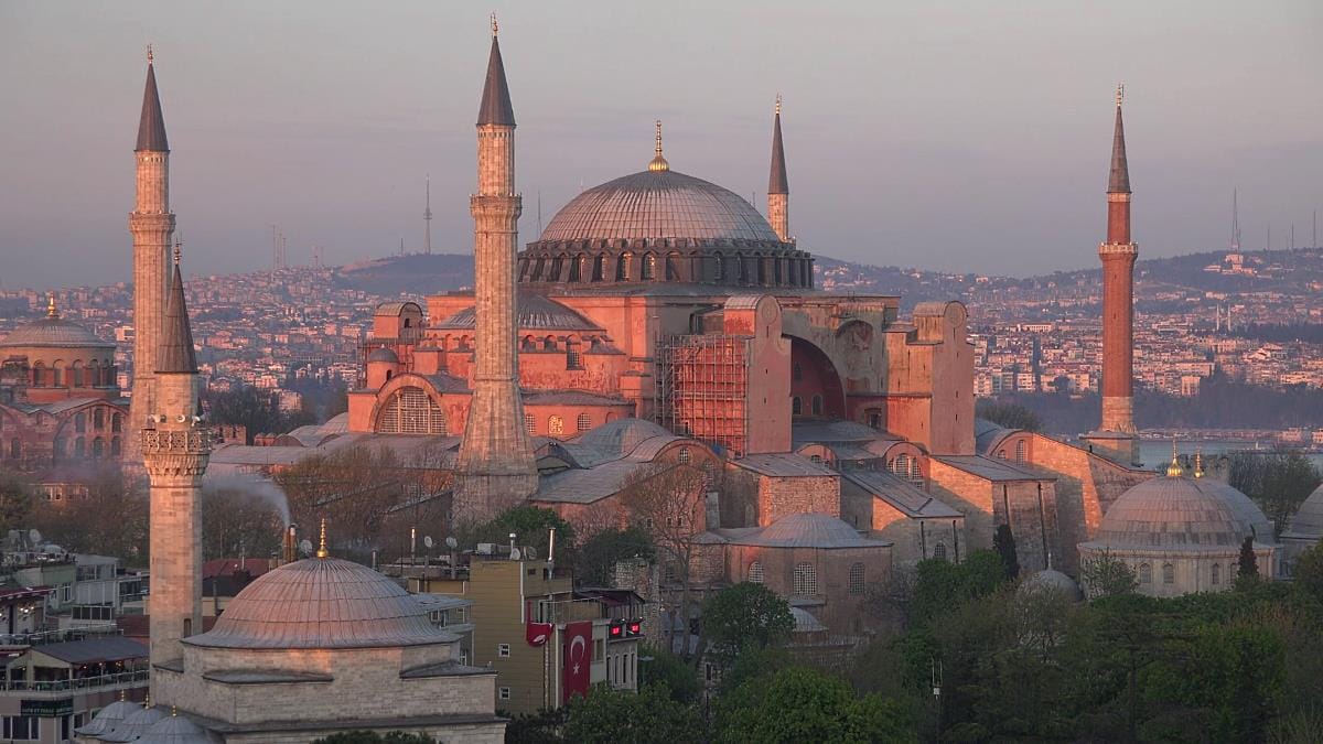 «Собор наш!» Как Эрдоган сделал Святую Софию заложником политического популизма