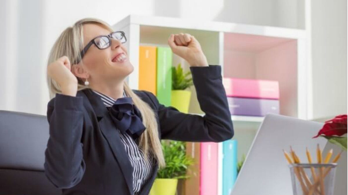 Сотни тысяч работающих на иностранные компании россиян могут лишиться работы из-за санкций — ЦСР