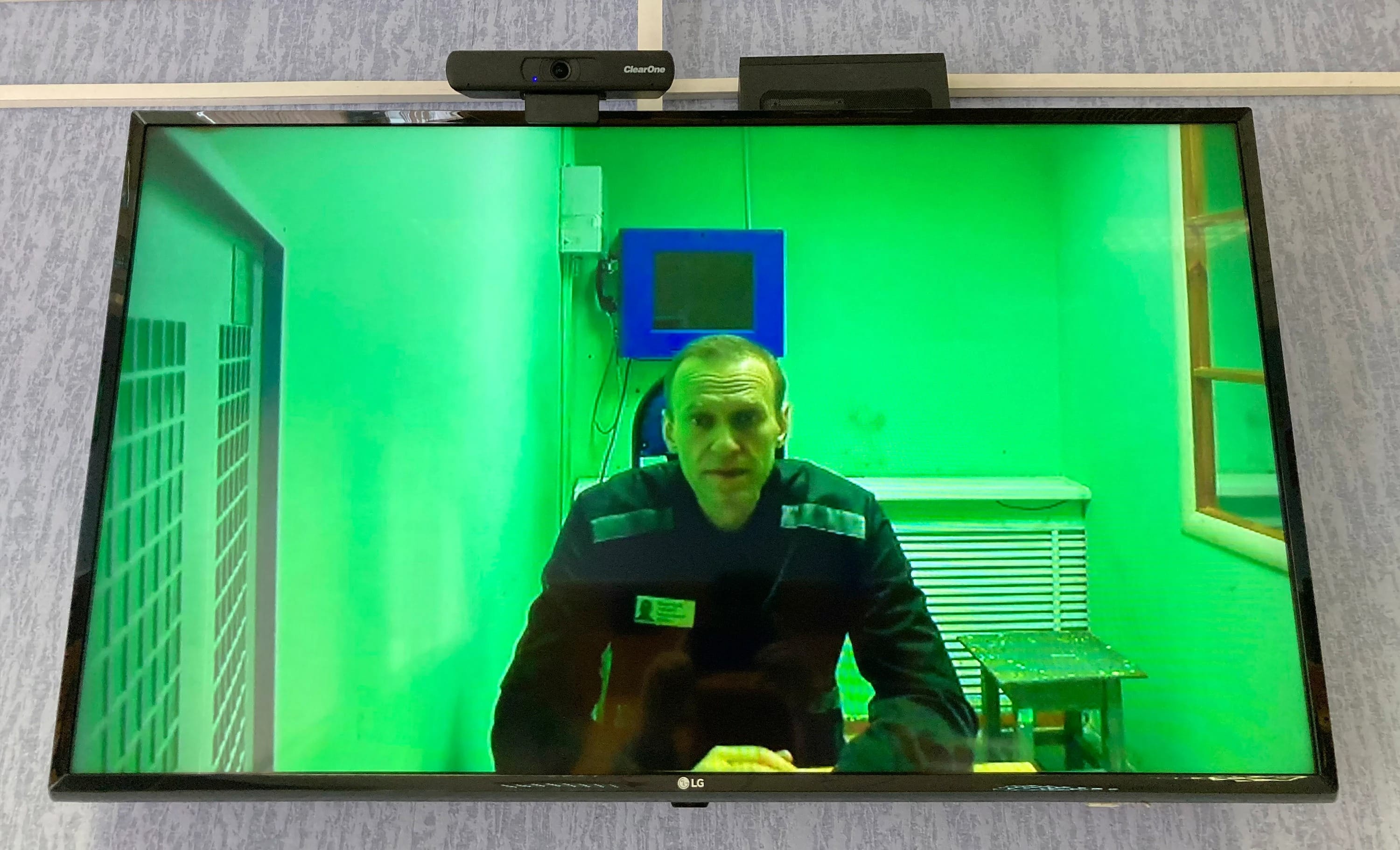 Более ста врачей подписали открытое письмо Путину с требованием оказать помощь Навальному