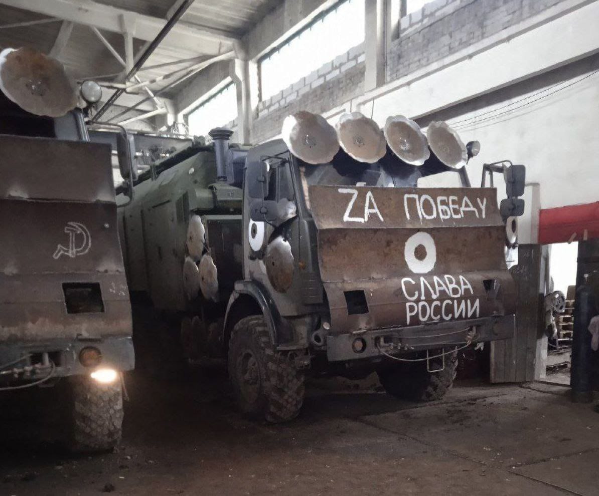 Жителя Белгородской области приговорили к 12,5 года колонии строгого режима за «госизмену». Он «собирал сведения о передвижении техники»