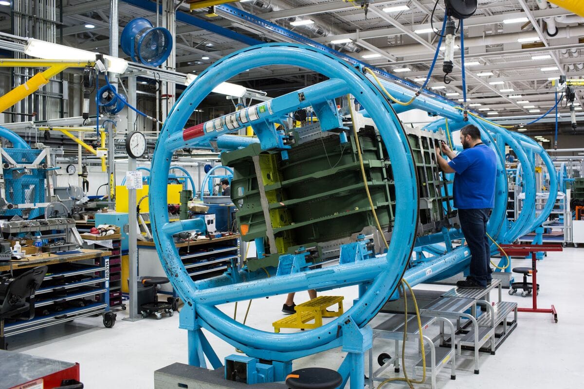 Китай ввел санкции против трех оборонных компаний из США, включая подразделение Boeing