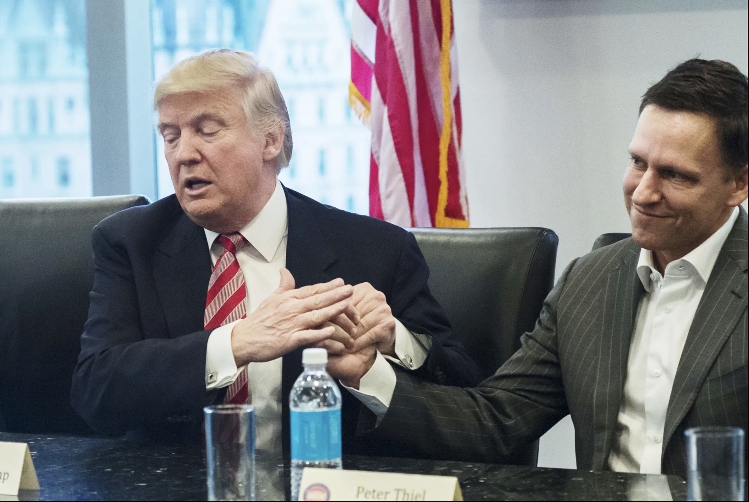 Трамп и Тиль на знаменитой встрече с миллиардерами в Trump Tower 14 декабря 2016 г.