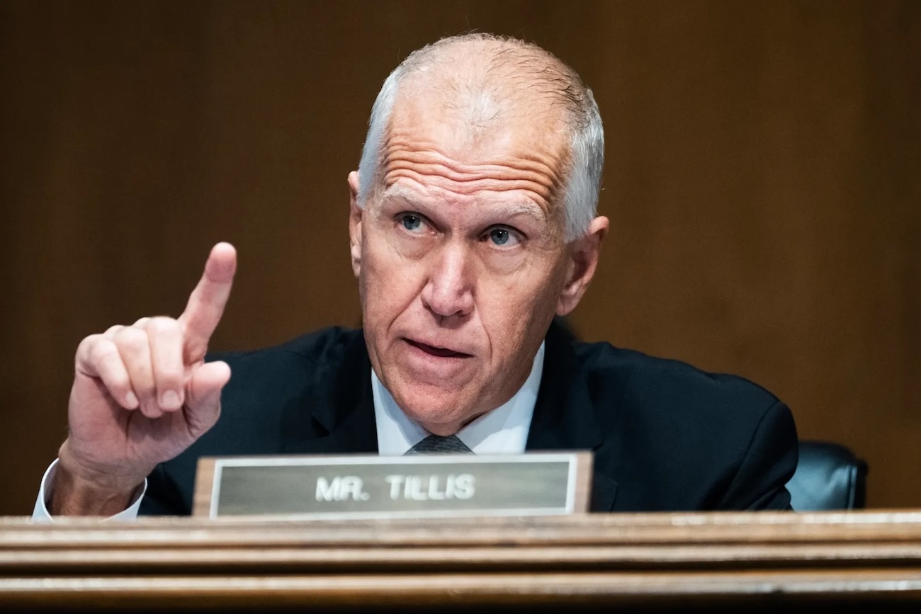 Сенатор Том Тиллис