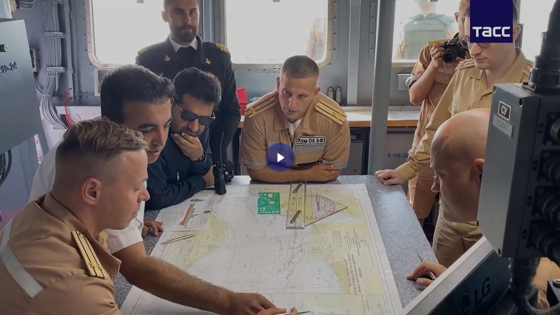  Иранские и российские моряки на учениях